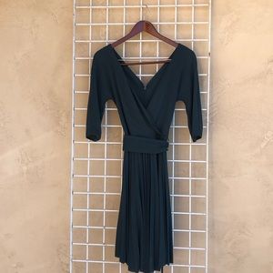 BCBG women’s dress forest green cc’s